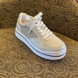 Alegria - Alyster Shimmer Silver - Multiple Sizes (NEW W/ BOX)